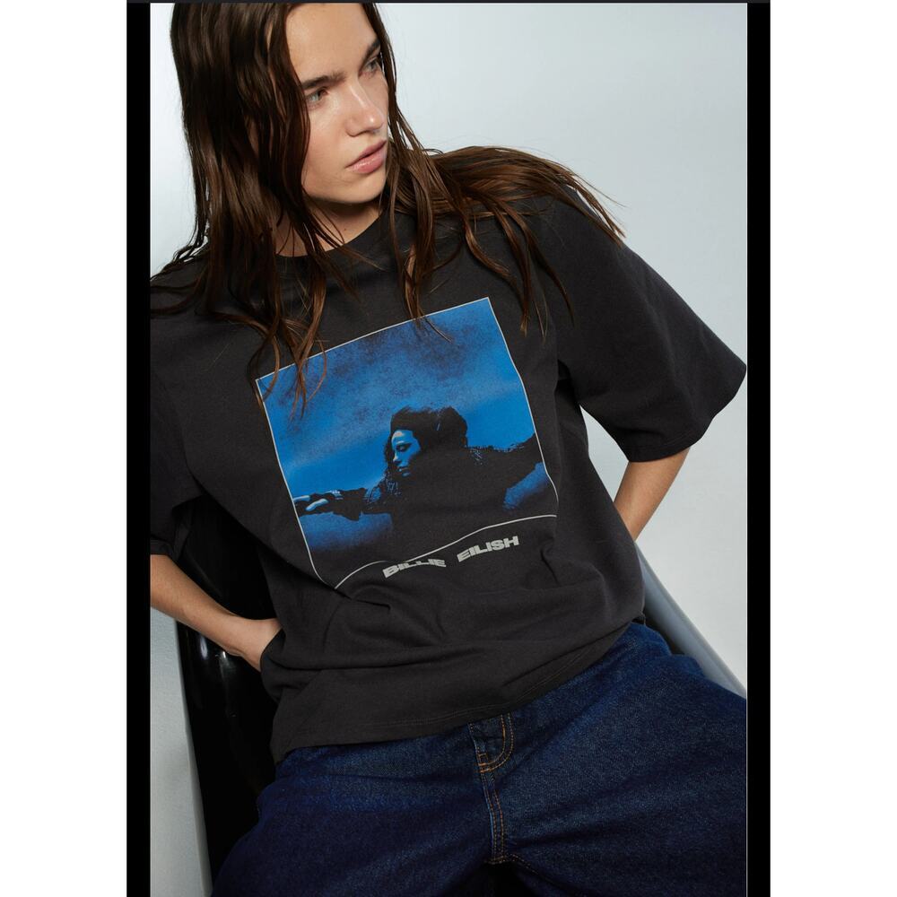 Vintage look Billie Eilish Hit Me Hard And Soft Tracklist T Shirt Medium / Retro